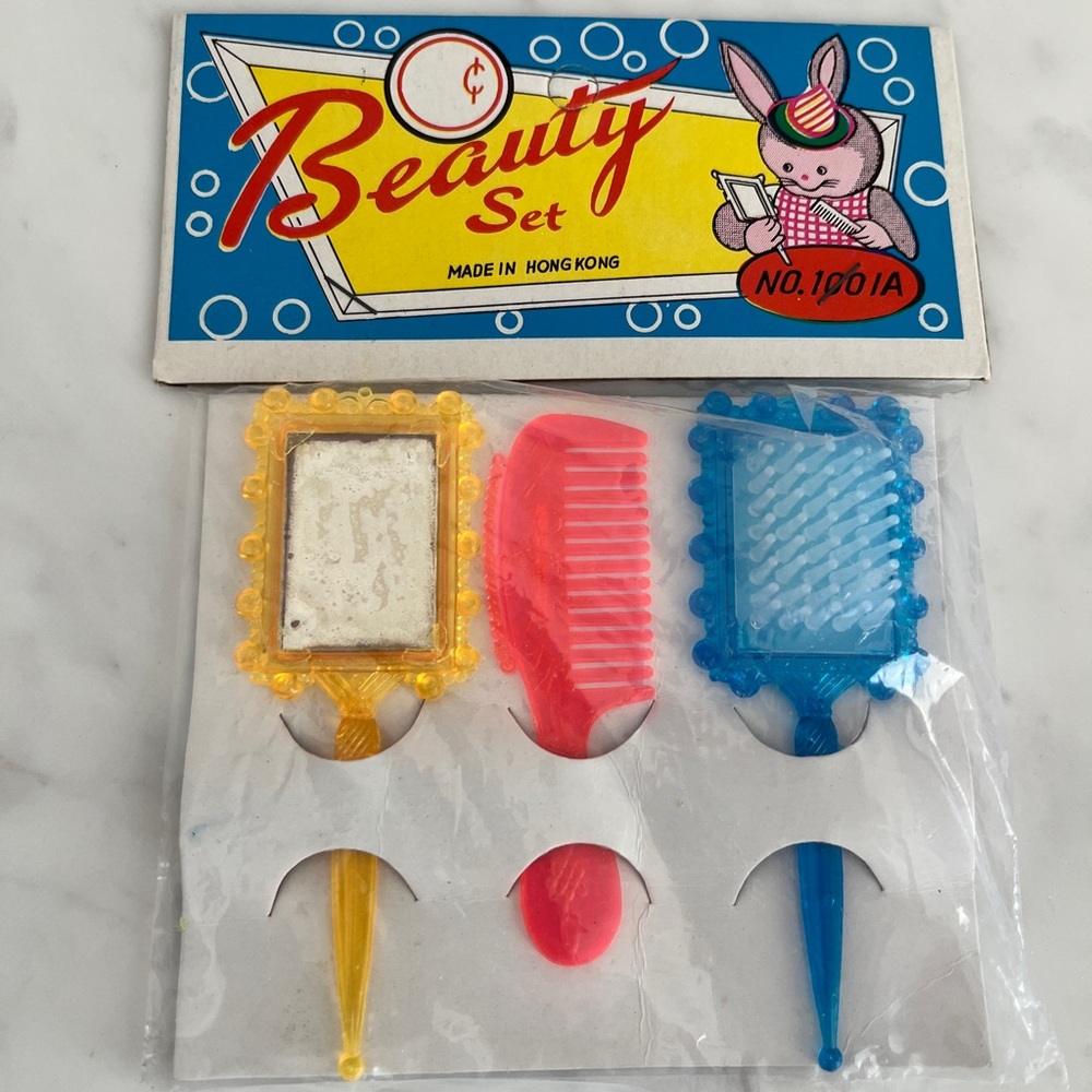 Vintage 60s / 70s Toy Beauty Set Carded Made in Hong Kong New Sealed Play Toys